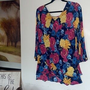 Laurie Felt Colorful Layer Pleated Bell Sleeves Blouse